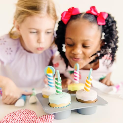 Buy now Melissa & Doug Bake & Decorate Wooden Cupcake Kit, with Play Food, Toppings & Play Kitchen Accessories, Preschool Learning Toys for Girls & Boys 3+ at indiglob india
