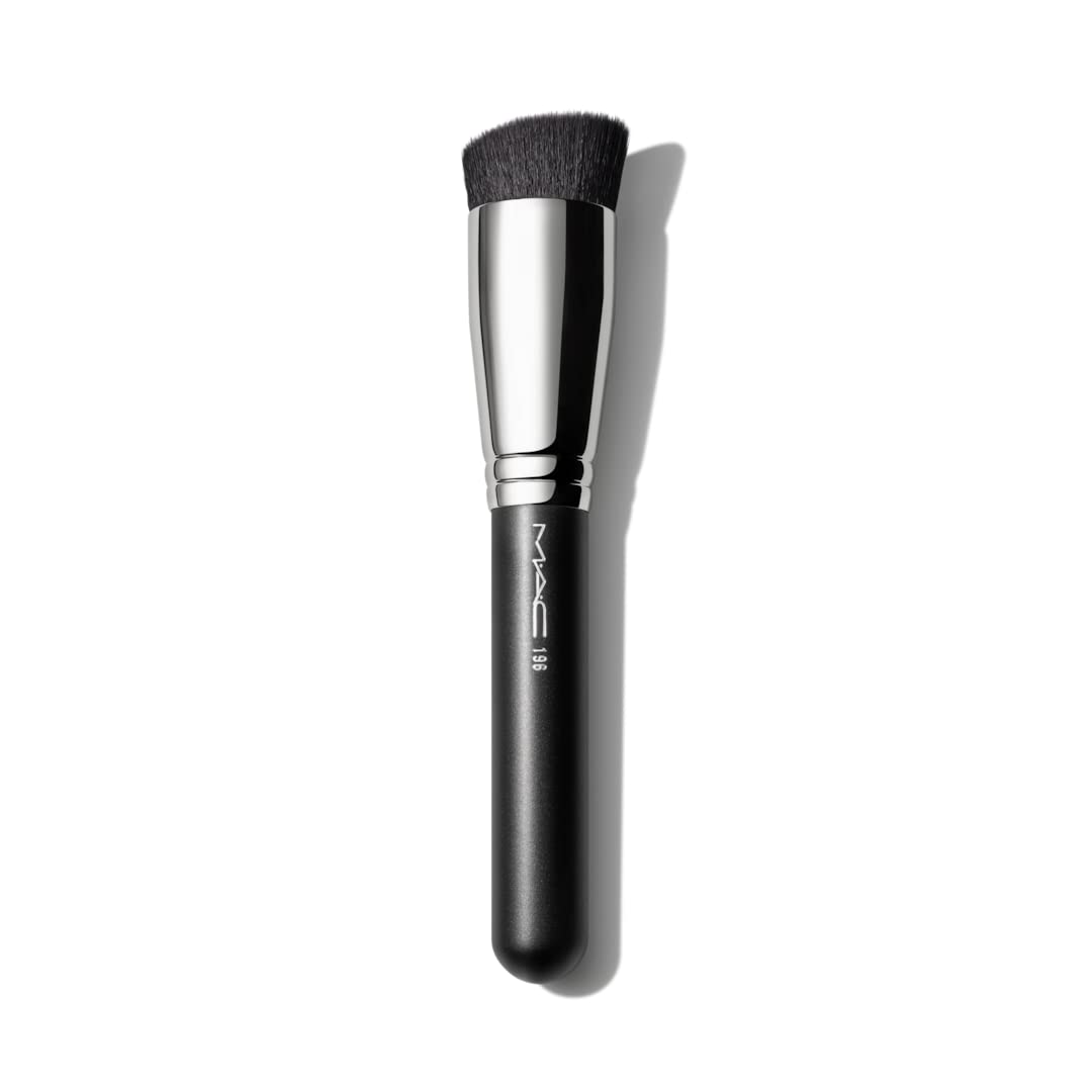 Buy now MAC 196 Slanted Flat Top Foundation Brush at indiglob india