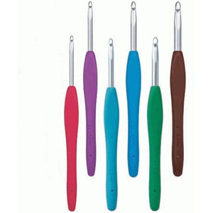 Clover 1043/E Magenta Amour Crochet Hook, Size E, 3.5mm, Red