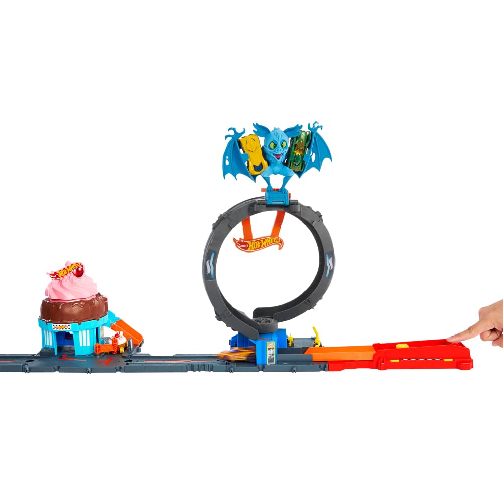 Buy now Hot Wheels City Toy Car Track Set, Bat Loop Attack with Adjustable Loop & Launcher, 1:64 Scale Vehicle, Connects to Other Sets at indiglob india