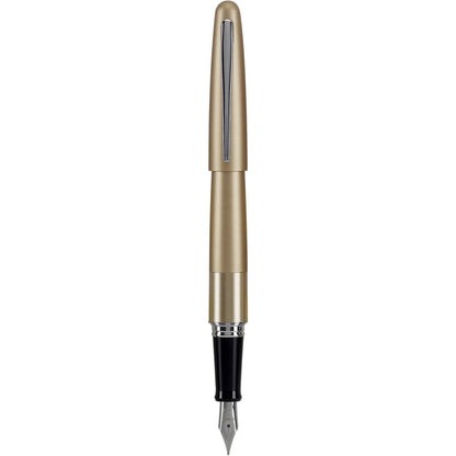 PILOT Metropolitan Collection Fountain Pen, Black Barrel, Classic Design, Medium Nib, Black Ink (91107)