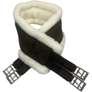 Intrepid International English Girth with Fleece - Breathable Lightweight Horse Girth for English Saddle, Double Elastic Easy Attachment, Brown with White Fleece