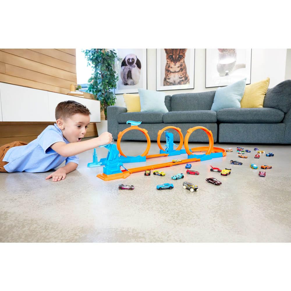 Buy now Hot Wheels Toy Car Track Set, Triple Loop Pack & 1:64 Scale Vehicle, Track-Building Components with 3 Loops, Speed Snap Tracks & Adapters at indiglob india