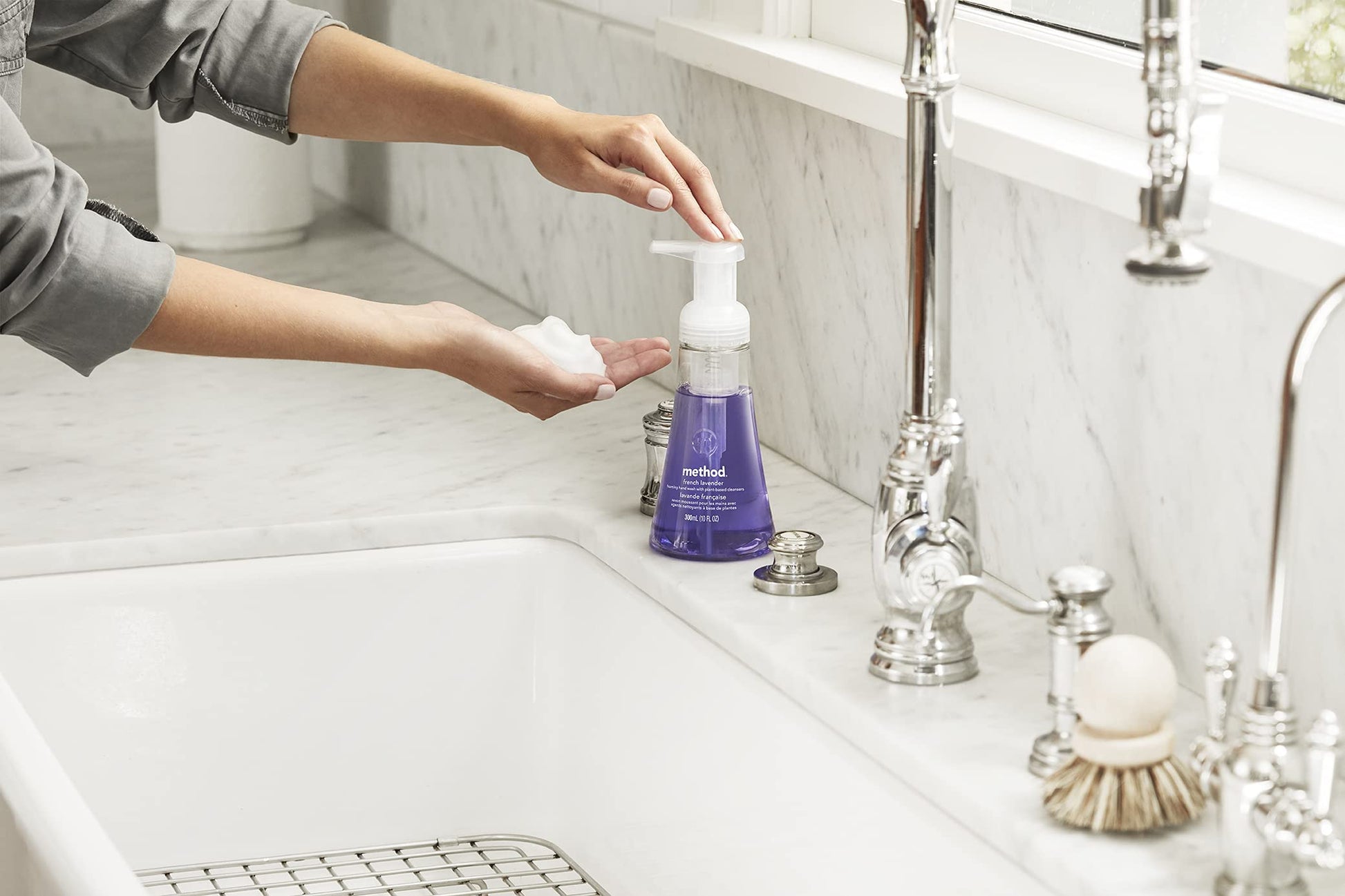 Buy now Method Foaming Hand Soap, Waterfall, Paraben and Phthalate Free, 10 Fl Oz (Pack of 1) at indiglob india