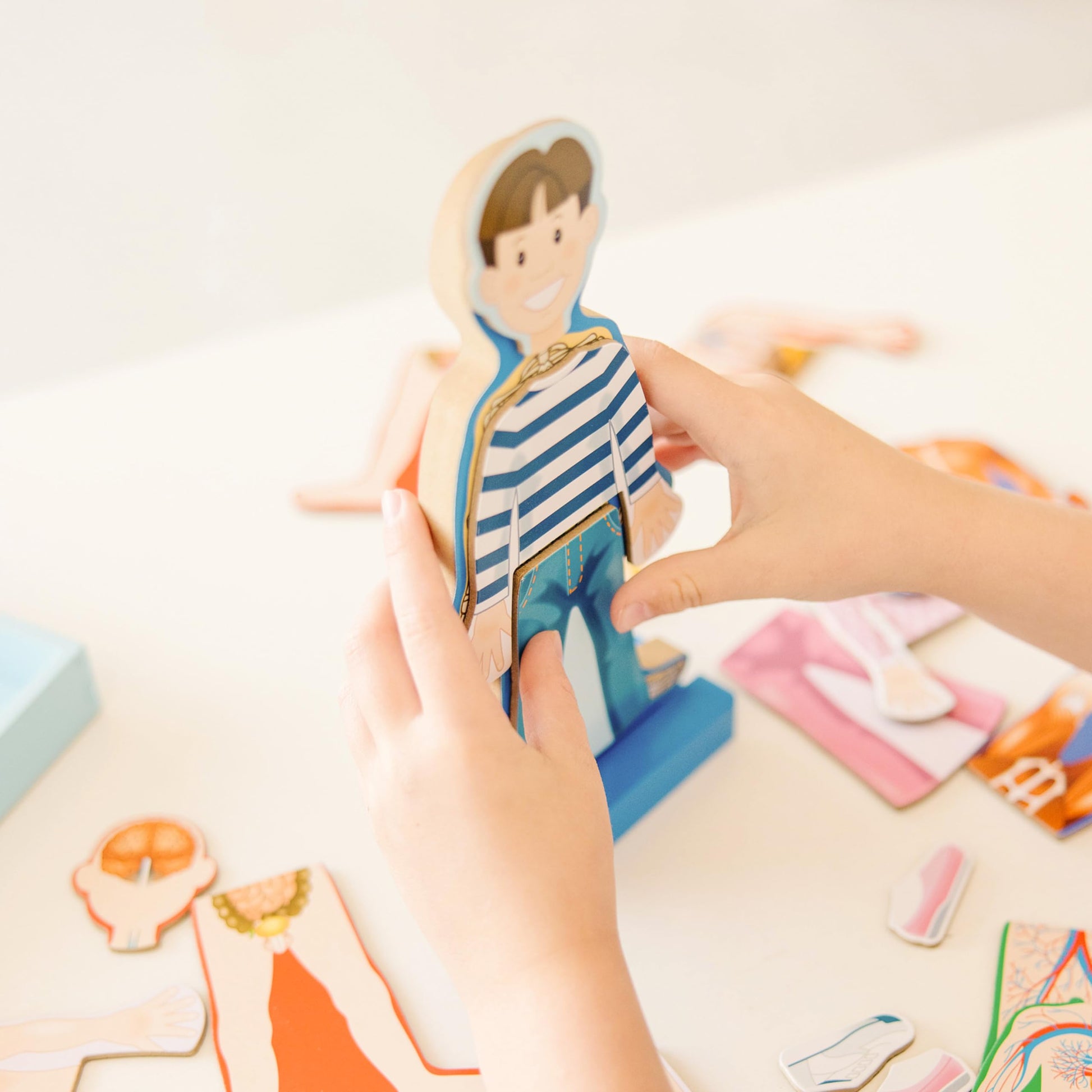 Buy now Melissa & Doug Magnetic Human Body Anatomy Play Set with 24 Magnetic Pieces and Storage Tray at indiglob india