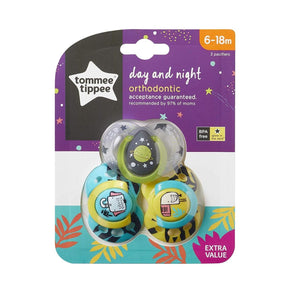 Tommee Tippee Day and Night Pacifier, 18-36 Months, Symmetrical Baglet, BPA-Free Binkies, Colors and Designs May Vary, Pack of 3