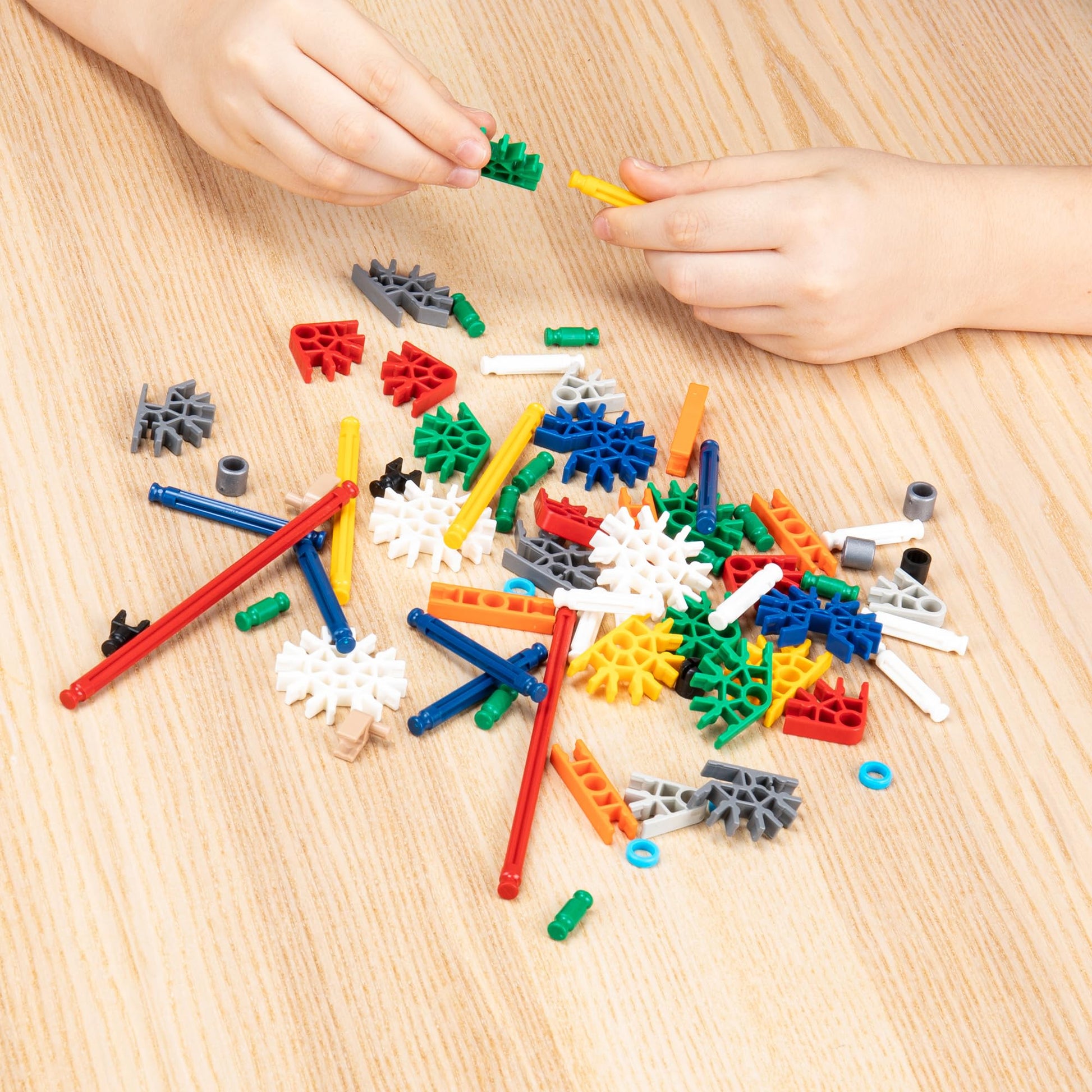 Buy now K'NEX Dynamic Dinos 6-in-1 Building Set - STEM Building Kit, Kid Construction, Creative Play Toy‚ Ages 8+ at indiglob india
