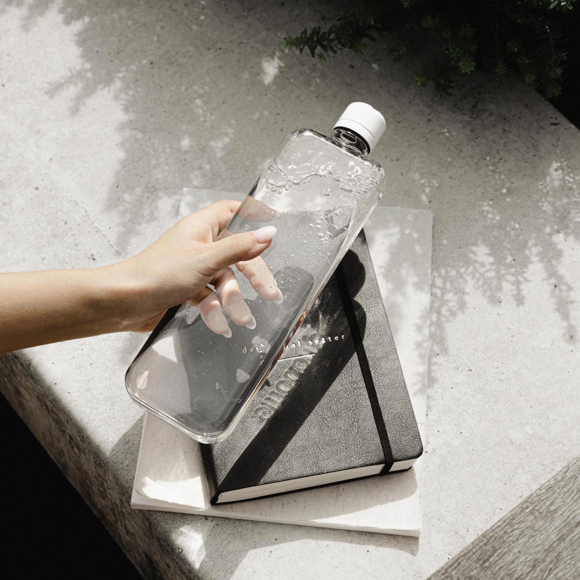 Buy now memobottle Slim - 15oz (450ml) - Sleek, Slim & Flat Water Bottle for Bags, Laptops & Books | BPA Free Tritan | Modern, Minimalist | Ideal for Gym & Daily Use at indiglob india