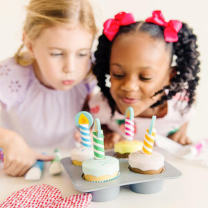 Buy now Melissa & Doug Bake & Decorate Wooden Cupcake Kit, with Play Food, Toppings & Play Kitchen Accessories, Preschool Learning Toys for Girls & Boys 3+ at indiglob india