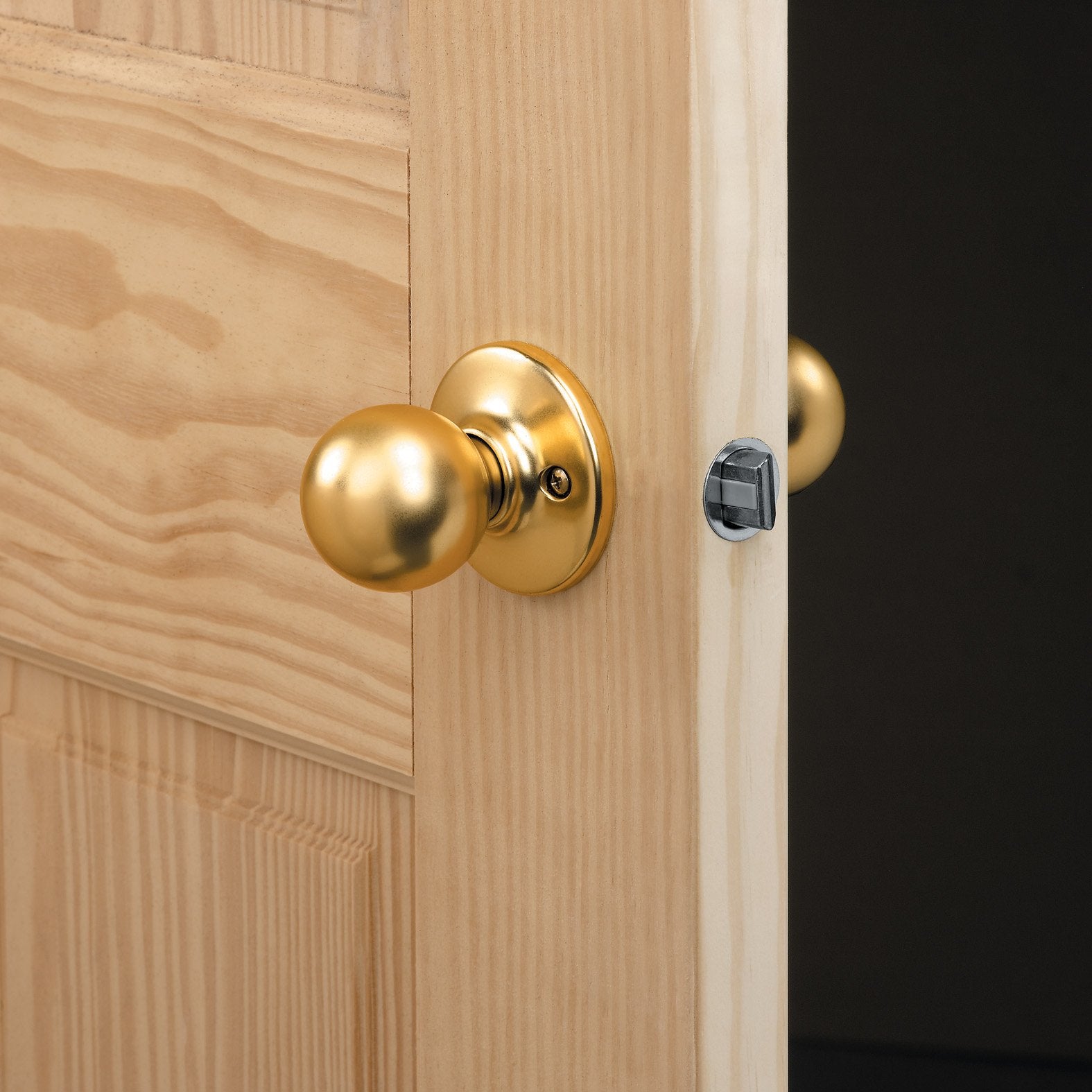Buy now DEWALT Door Lock Installation Kit, C-Clamp Design, For Metal or Wood Doors, 2 Adjustable Bushings, Easy Installation (D180004) at indiglob india