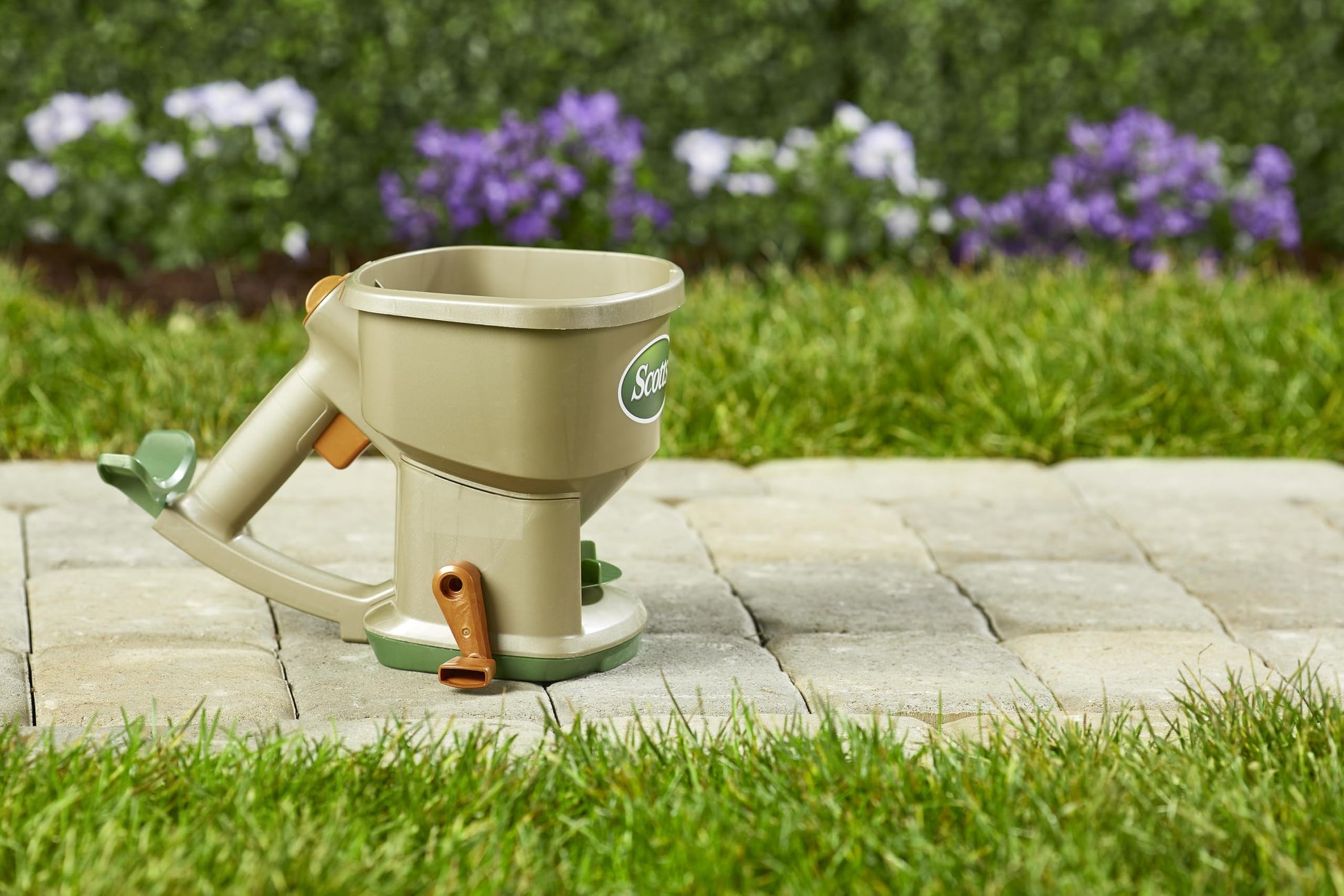 Buy now Scotts Whirl Hand-Powered Spreader for Grass Seed, Fertilizer, Salt, Ice Melt, Handheld Spreader Holds up to 1,500 sq. ft. Product at indiglob india
