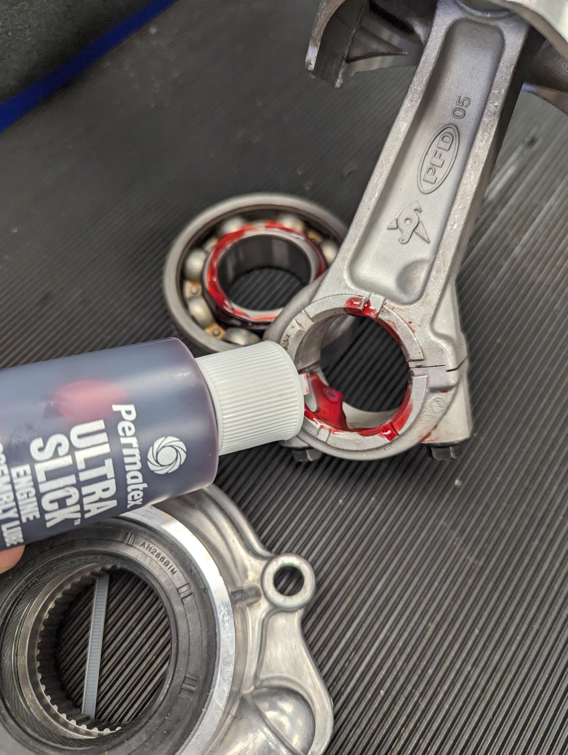 Buy now Permatex 81950 Ultra Slick Engine Assembly Lube, 4 oz. , Red at indiglob india
