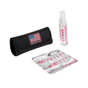 Buy now Oakley USA American Flag Sunglass Eyeglass Eyewear Cleaning Kit at indiglob india