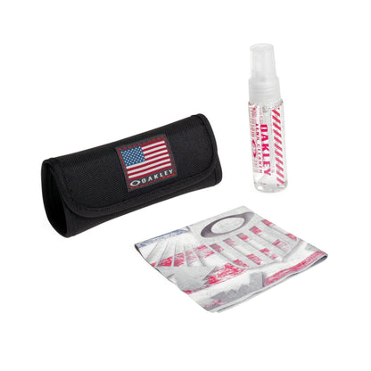 Buy now Oakley USA American Flag Sunglass Eyeglass Eyewear Cleaning Kit at indiglob india