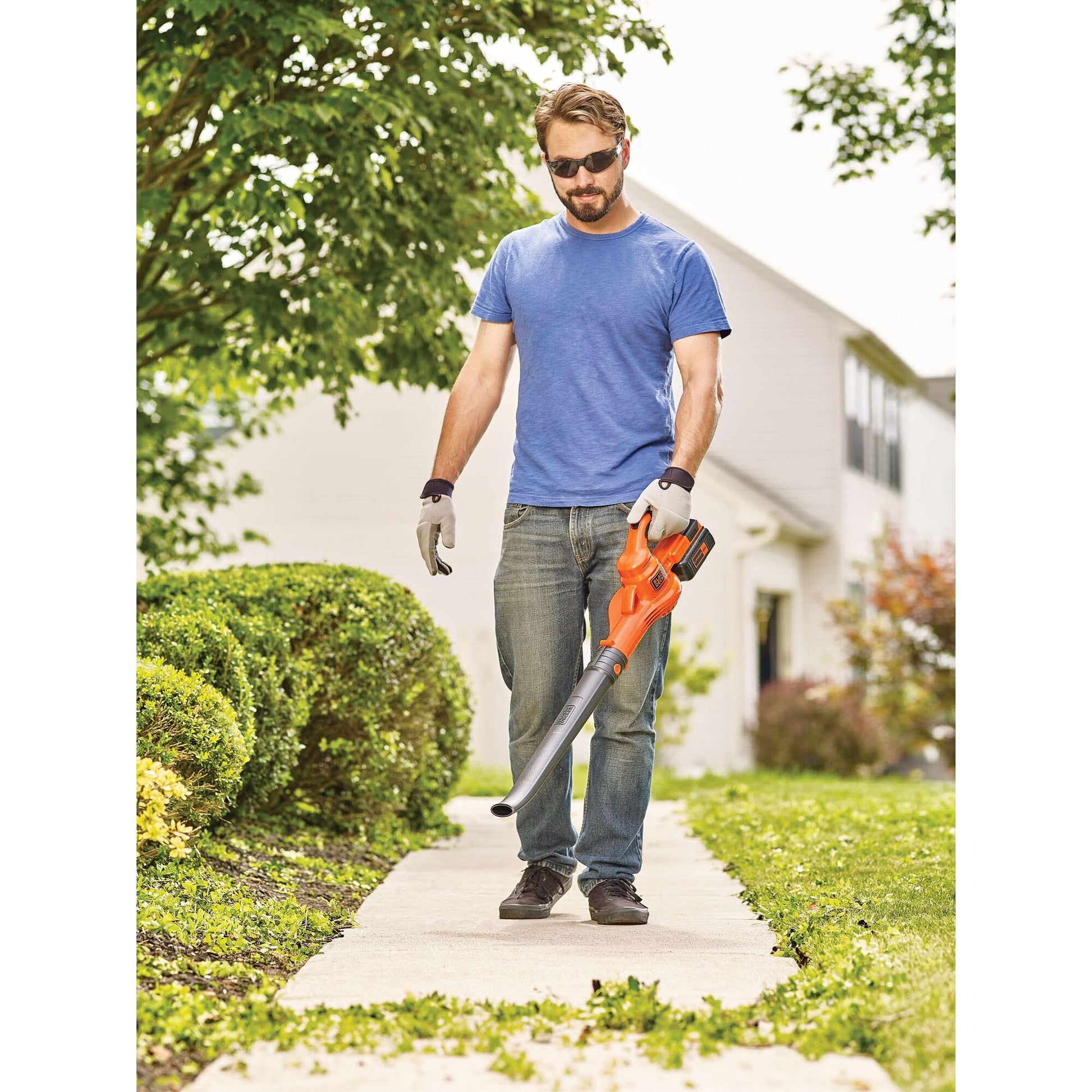 Buy now BLACK+DECKER Cordless Leaf Blower, 40V MAX , Leaf Blower Cordless with Battery and Charger, 125 MPH Air Speed, Lightweight Handheld Yard Sweeper (LSW40C) at indiglob india
