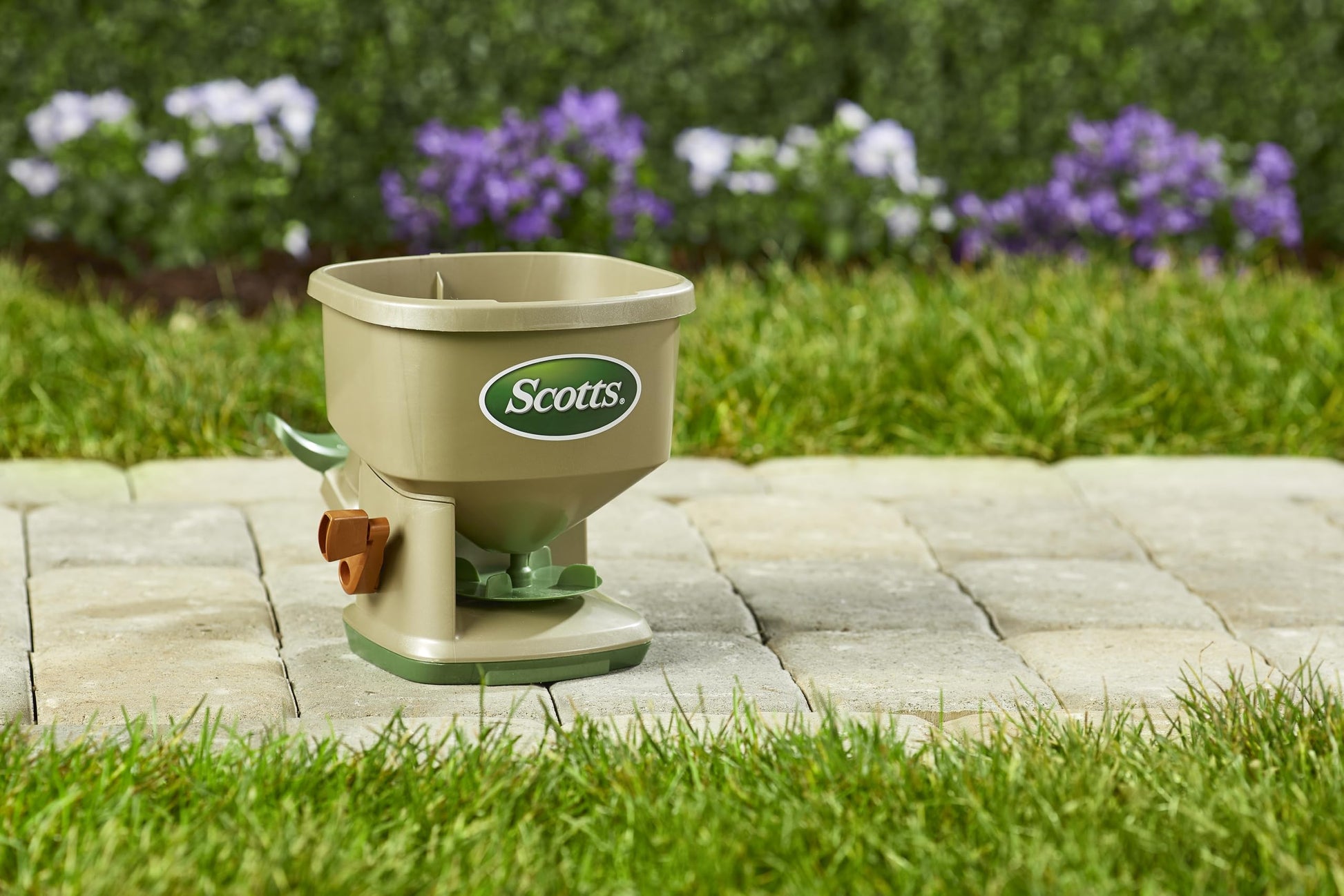 Buy now Scotts Whirl Hand-Powered Spreader for Grass Seed, Fertilizer, Salt, Ice Melt, Handheld Spreader Holds up to 1,500 sq. ft. Product at indiglob india