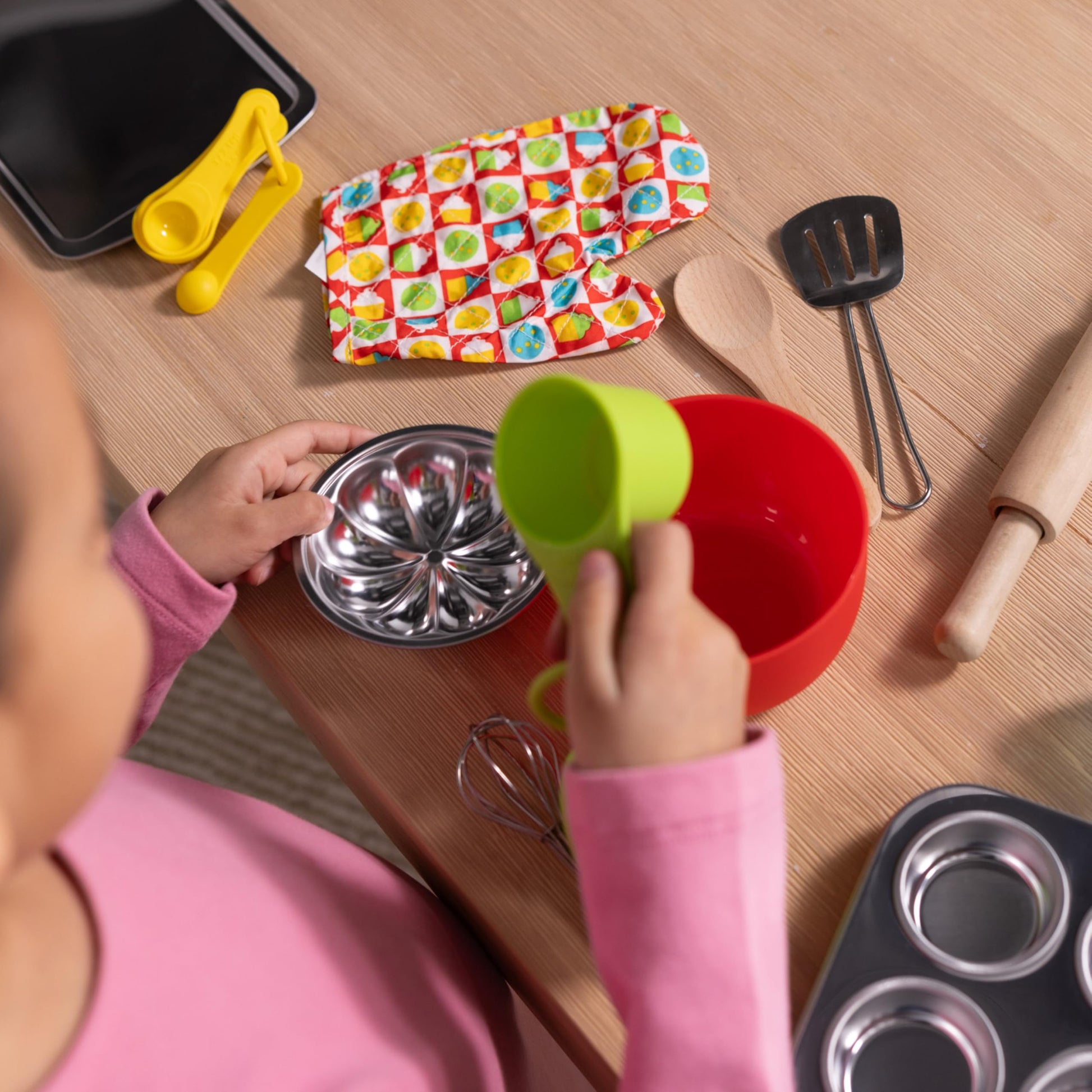 Buy now Melissa & Doug Baking Play Set (20 pcs) - Play Kitchen Accessories at indiglob india