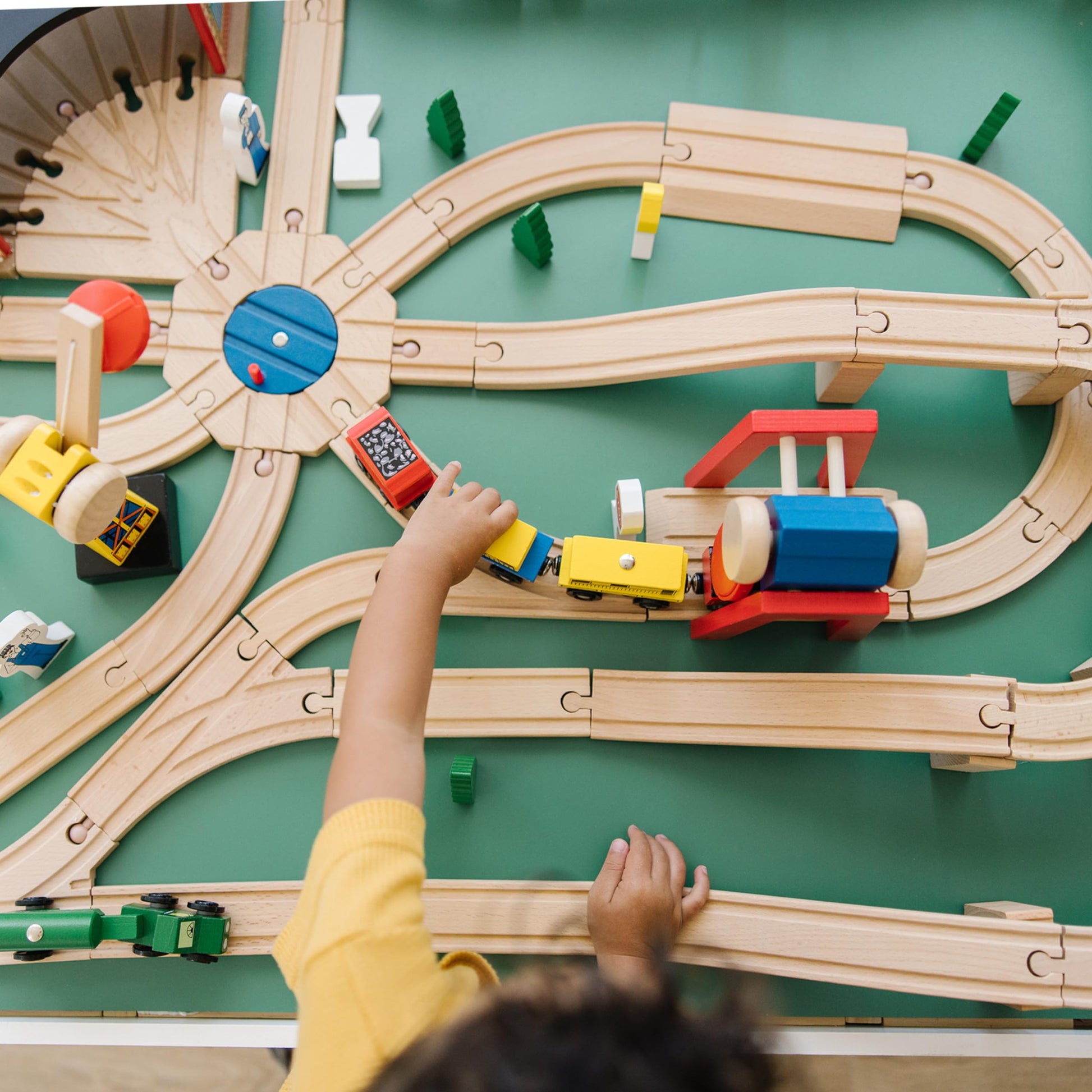 Buy now Melissa & Doug Wooden Railway Set, 130 Pieces at indiglob india