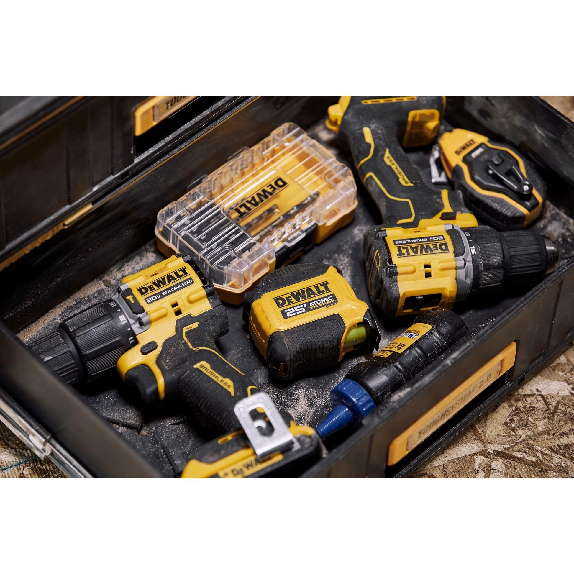 Buy now DEWALT Drill Bit Set, 3-Flats Shank,14-Piece, 135 Degree Split Point, for Plastic, Wood and Metal (DWA1184) at indiglob india