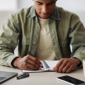 Schneider Ray Fountain Pen M (Medium), Refillable, Onyx Barrel, Royal Blue Erasable Ink Cartridge, Pack of 1 Pen (168207)